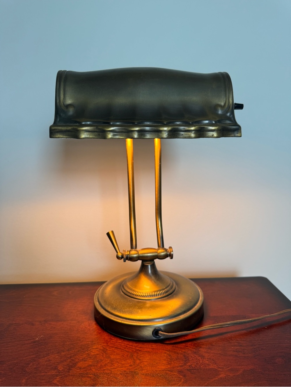 Vintage Adjustable Brass Bankers Lamp Rare Clam Shell MCM Retro Mid Century